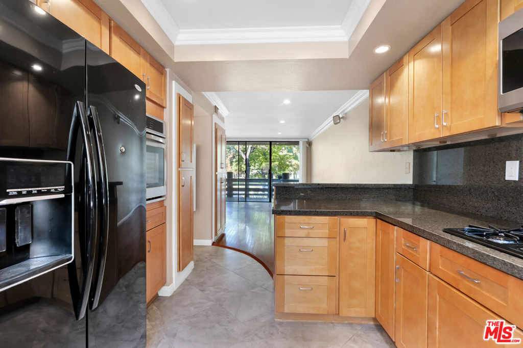 21820 Marylee Street - Photo 23
