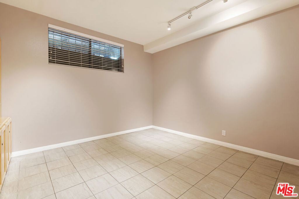 21820 Marylee Street - Photo 42