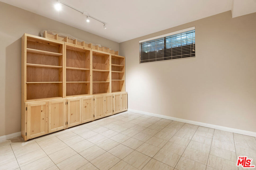 21820 Marylee Street - Photo 44