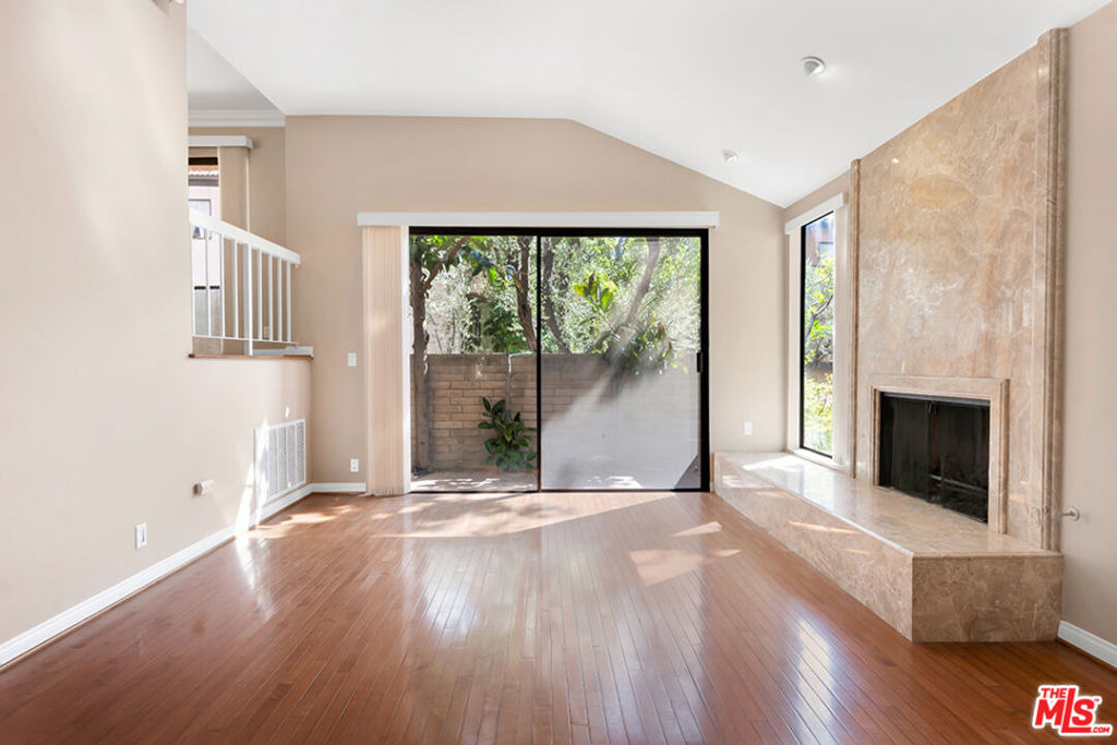 21820 Marylee Street - Photo 4