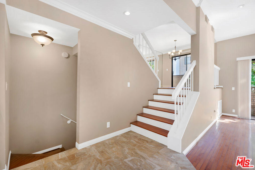 21820 Marylee Street - Photo 10