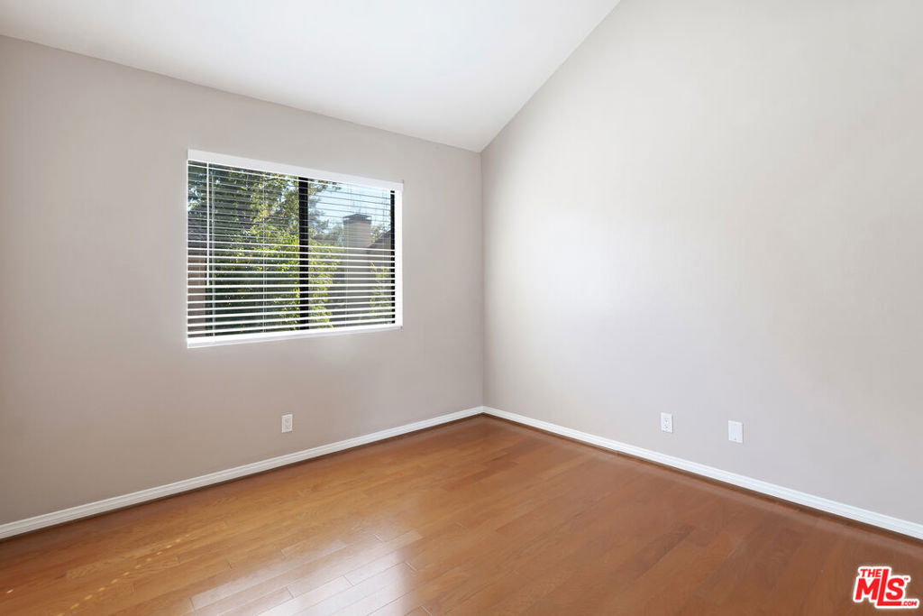 21820 Marylee Street - Photo 38
