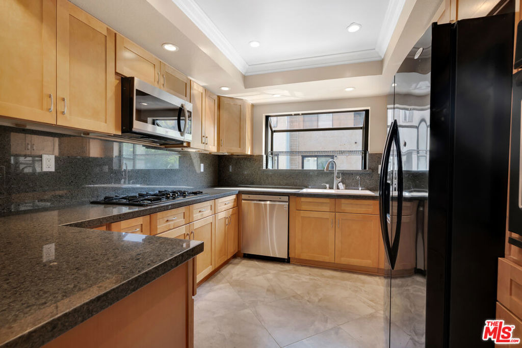 21820 Marylee Street - Photo 20