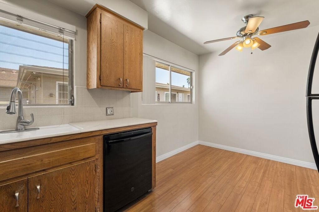 50 S Meridith Ave - Photo 8