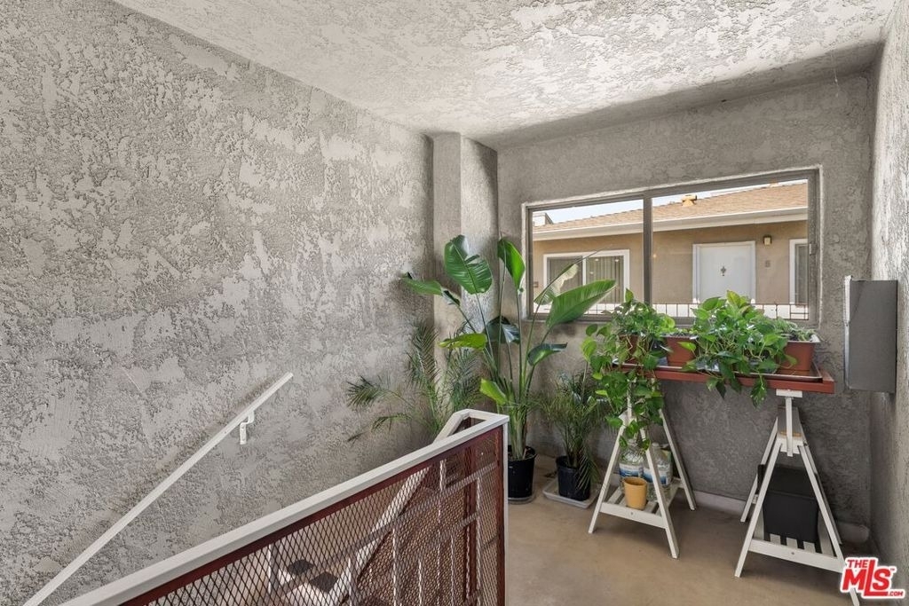 50 S Meridith Ave - Photo 18
