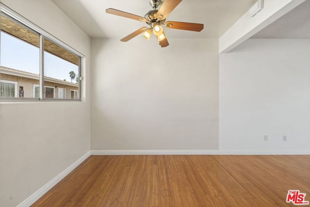 50 S Meridith Ave - Photo 6