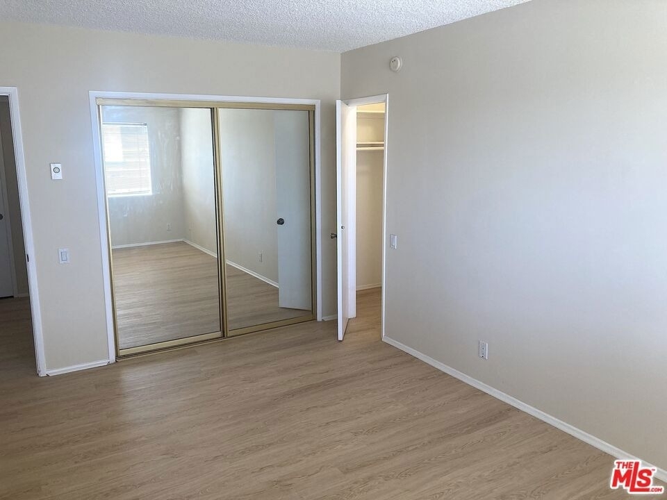 1025 N Kings Road - Photo 17