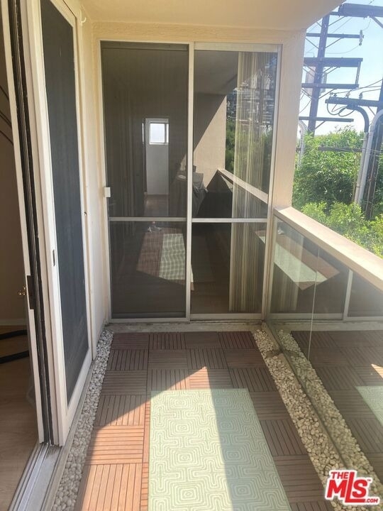 1025 N Kings Road - Photo 10