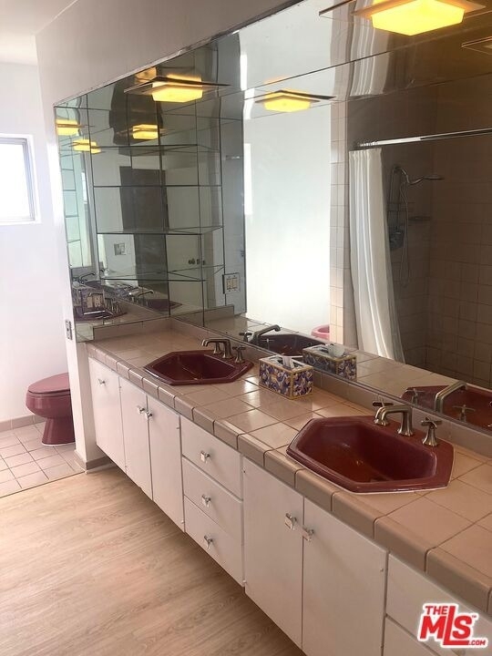 1025 N Kings Road - Photo 19