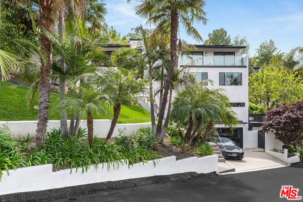 4961 Marmol Drive - Photo 2