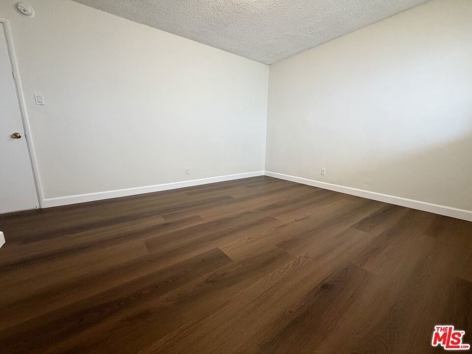 11727 Mayfield Avenue - Photo 26
