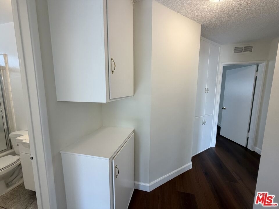 11727 Mayfield Avenue - Photo 17