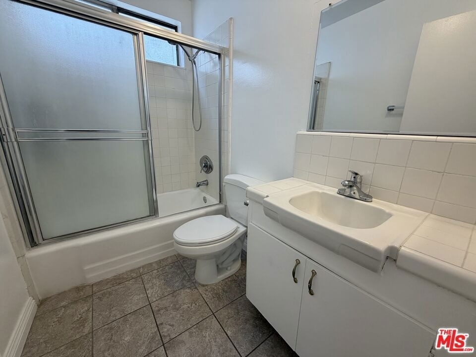 11727 Mayfield Avenue - Photo 18