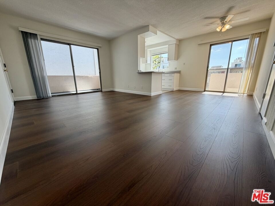 11727 Mayfield Avenue - Photo 3