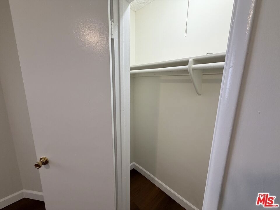 11727 Mayfield Avenue - Photo 28