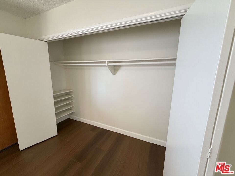 11727 Mayfield Avenue - Photo 21
