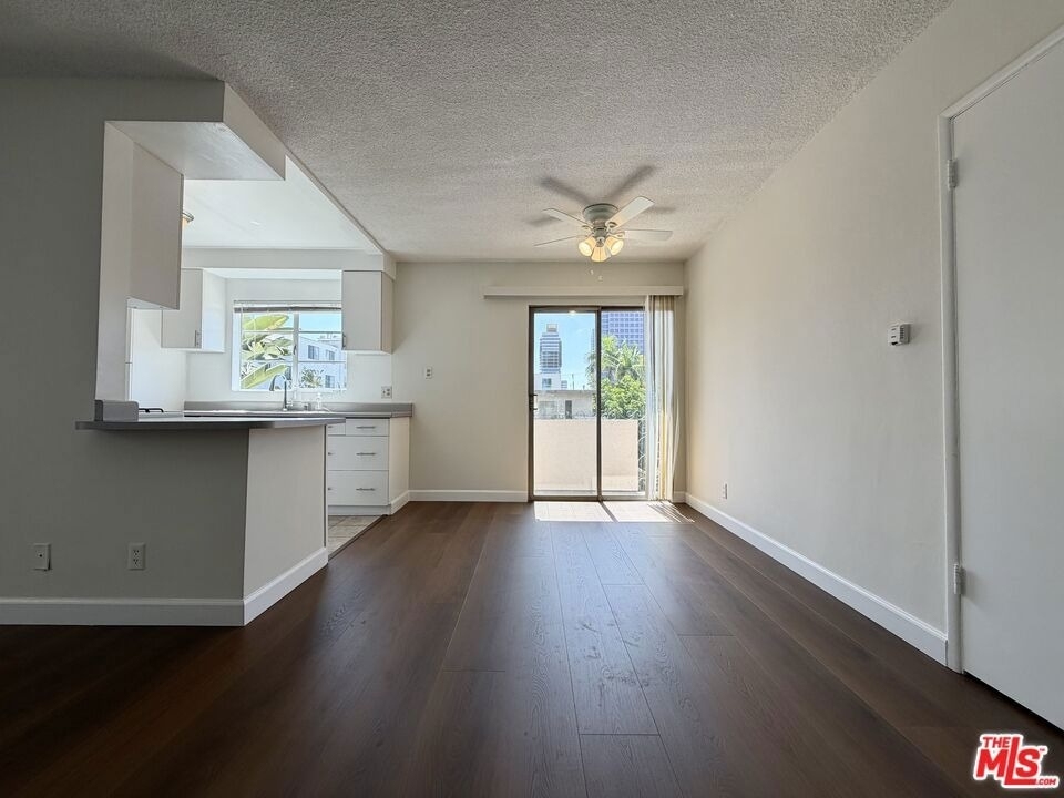 11727 Mayfield Avenue - Photo 5