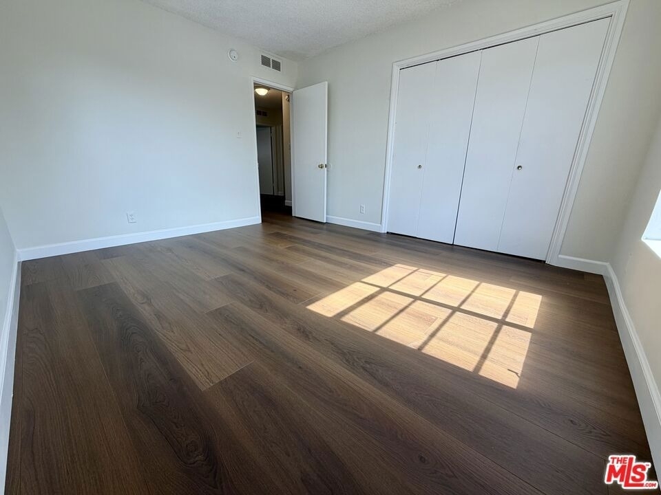 11727 Mayfield Avenue - Photo 14