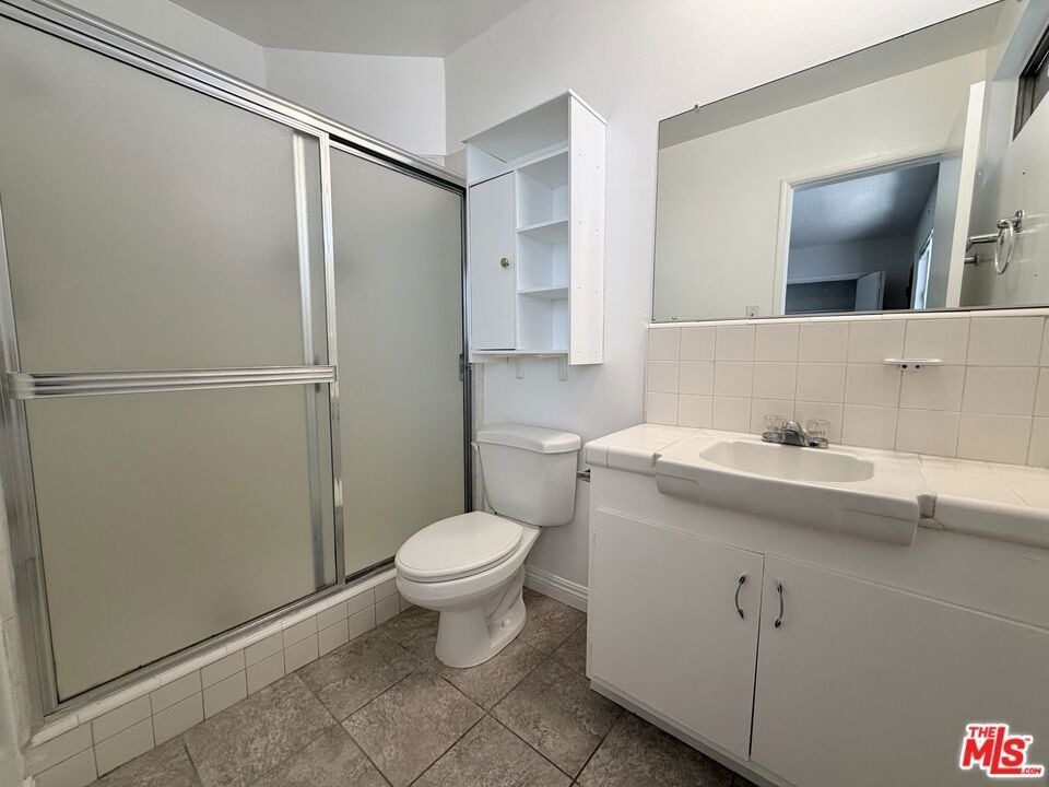 11727 Mayfield Avenue - Photo 24