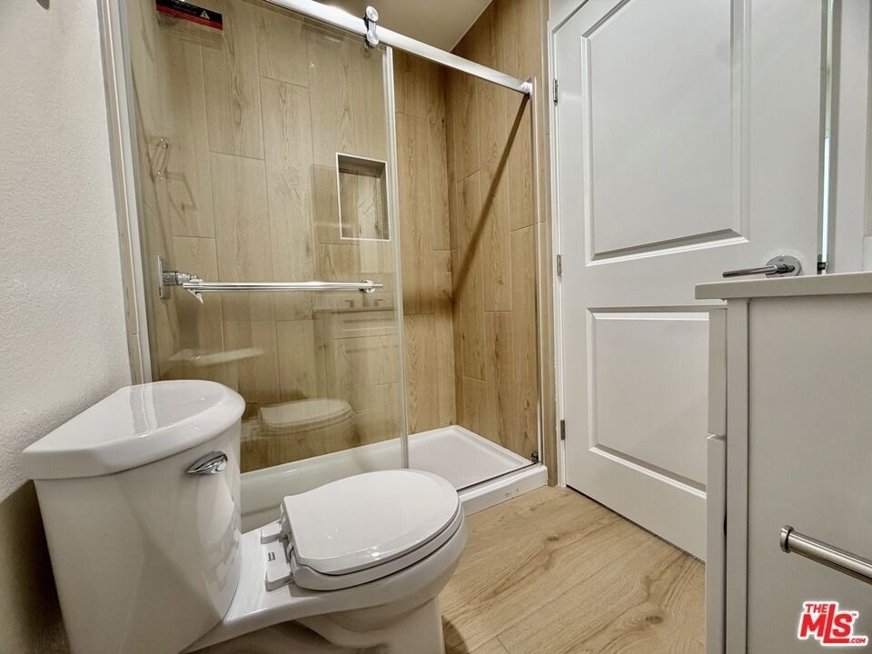 235 1/2 N Chicago Street - Photo 8