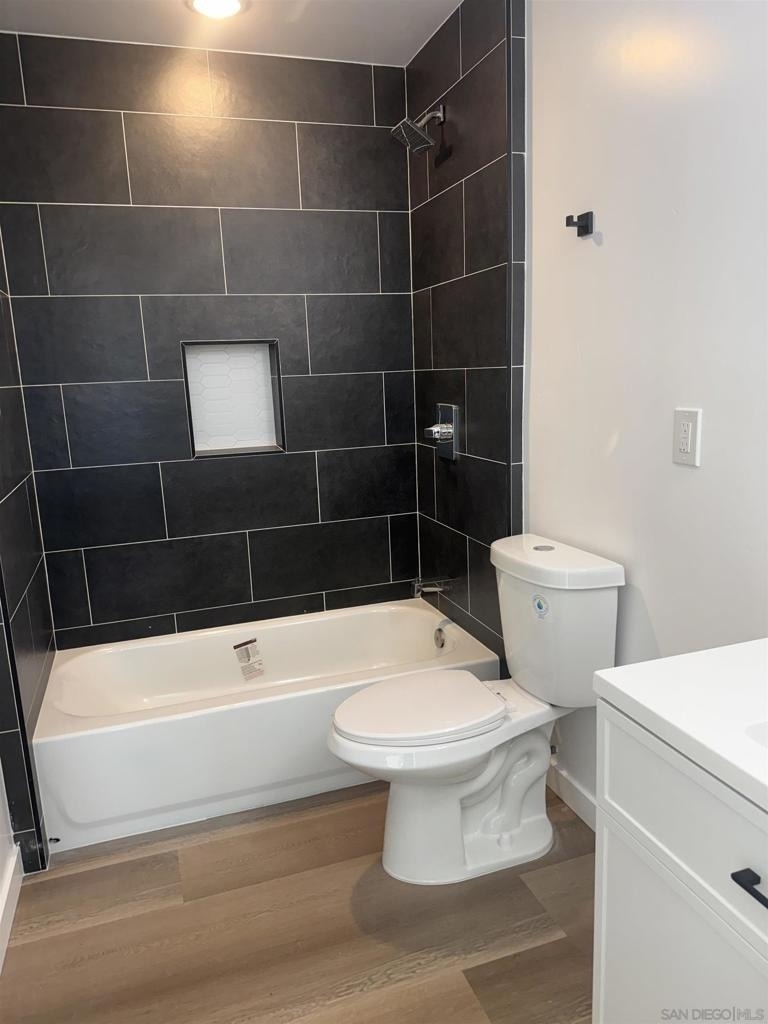 4913 Glen - Photo 1