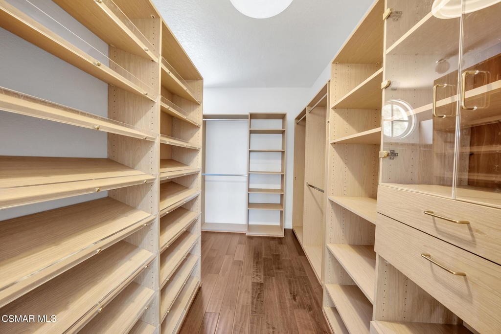 1753 Saint Andrews Place - Photo 17