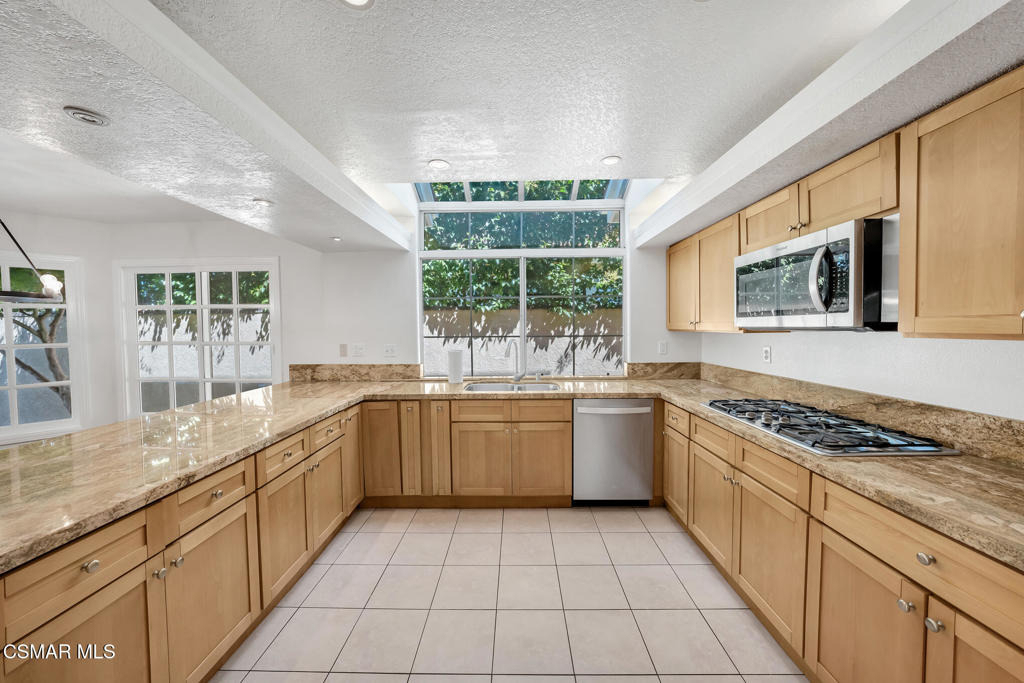 1753 Saint Andrews Place - Photo 6