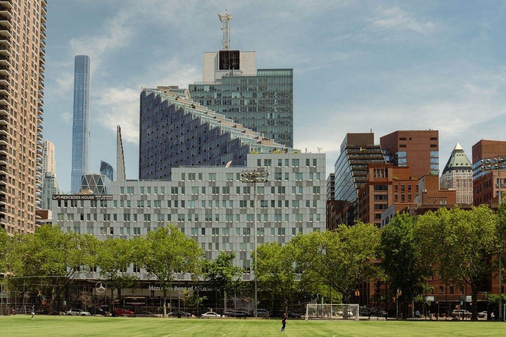 550 West 54th Street - Photo 28