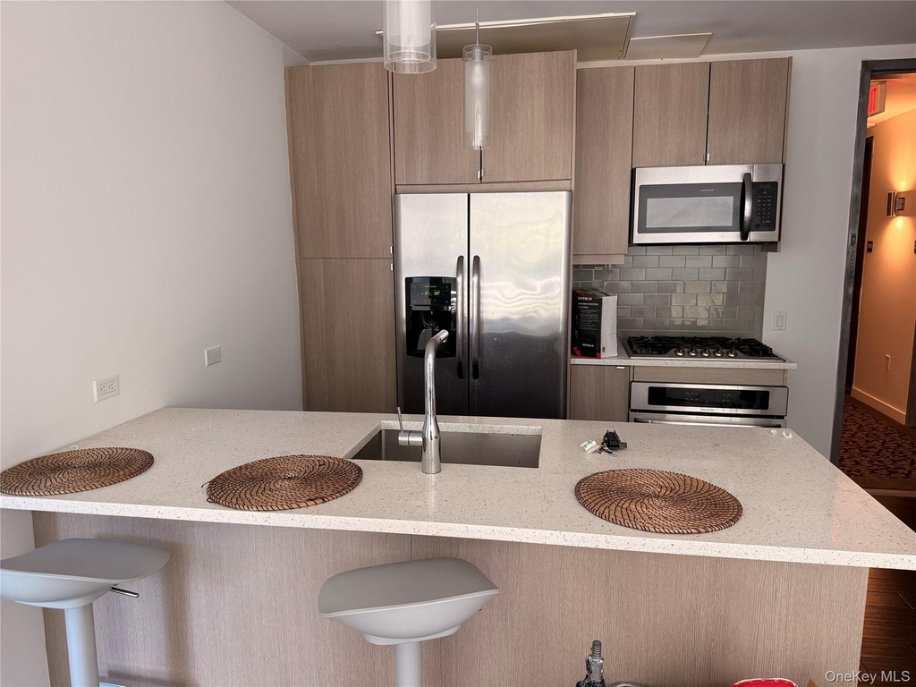 250 S Central Park Avenue - Photo 1