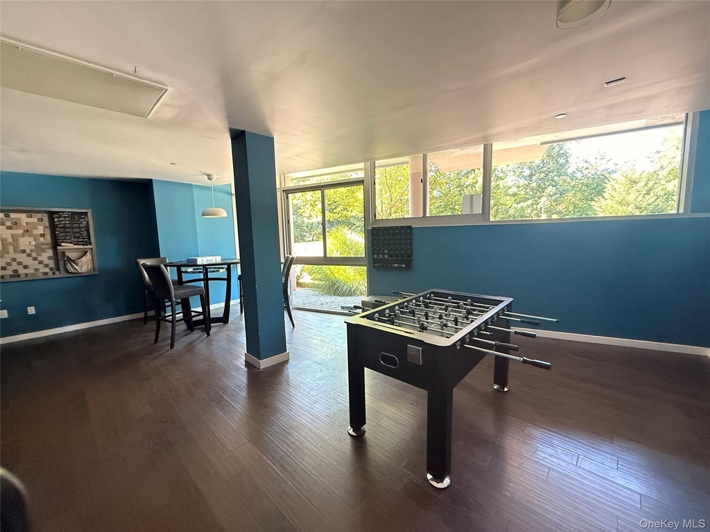 250 S Central Park Avenue - Photo 6