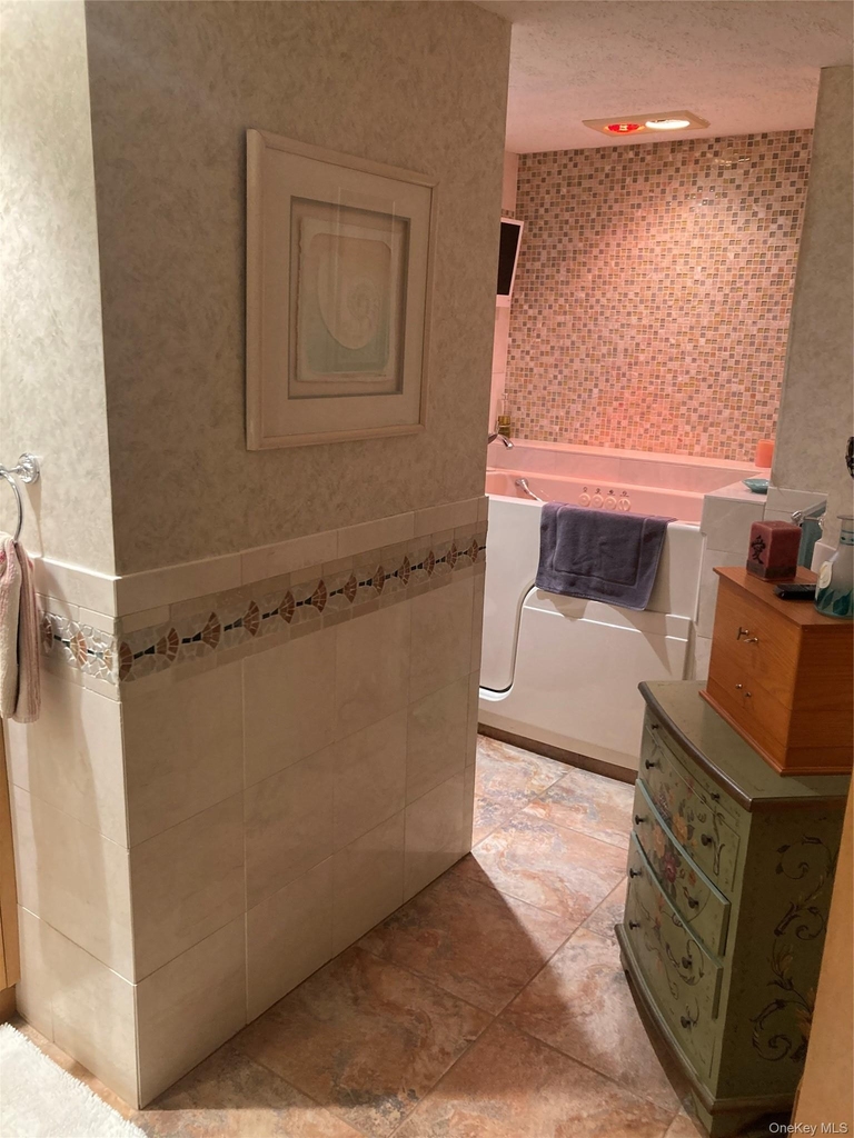 780 W Broadway - Photo 16