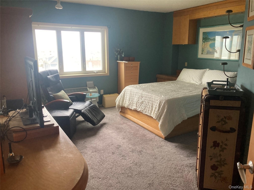 780 W Broadway - Photo 13