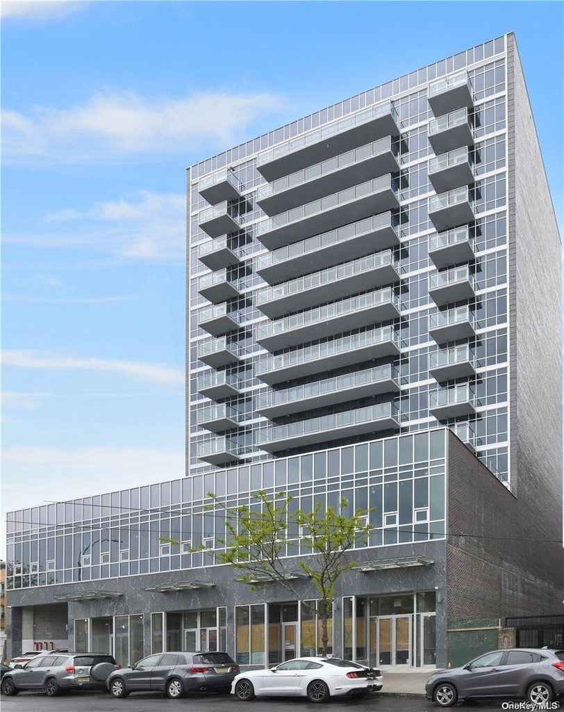 41-62 Bowne Street - Photo 0