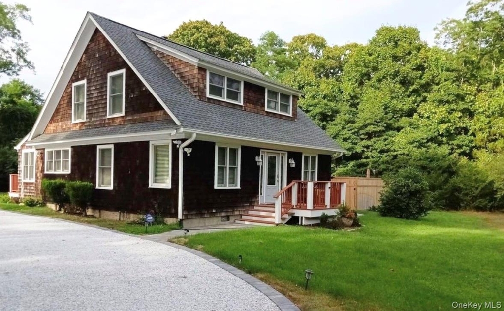 572 Montauk Highway - Photo 0