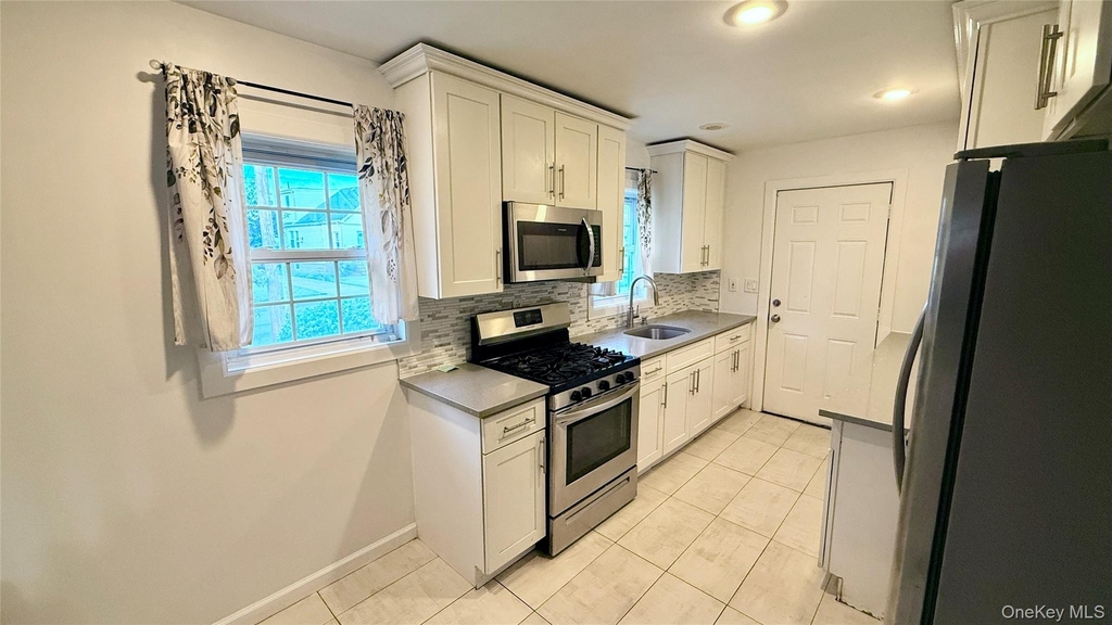 212 Ethel Street - Photo 3