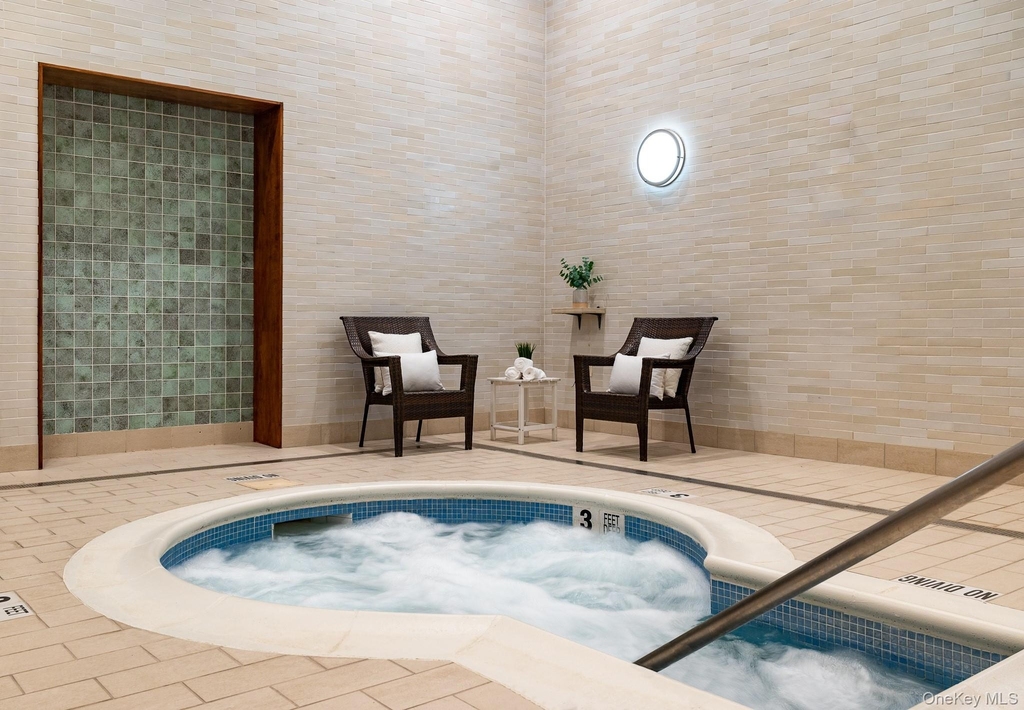 10 City Place - Photo 14