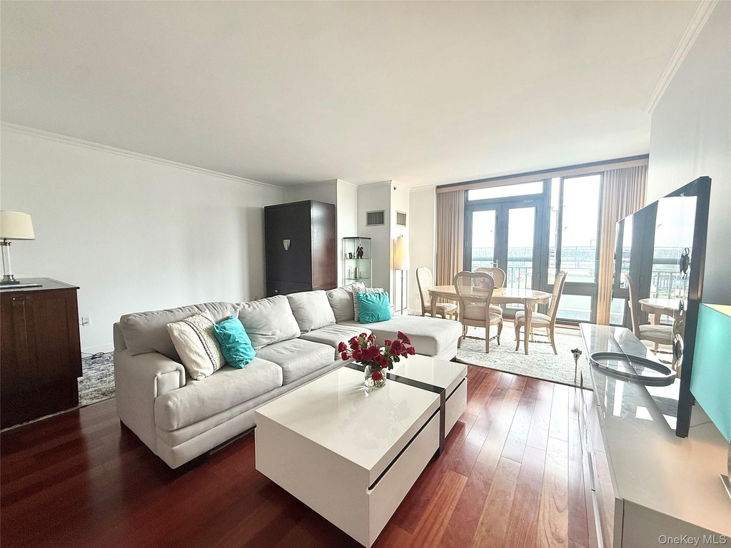 10 City Place - Photo 5