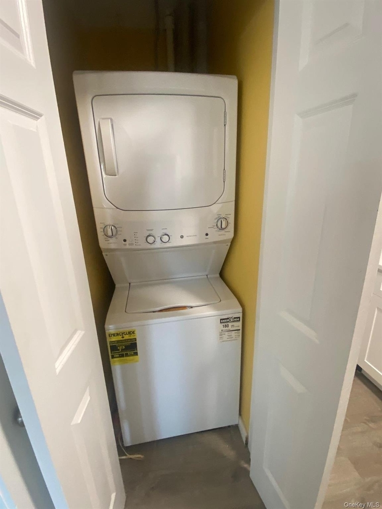 587 Main Street - Photo 15