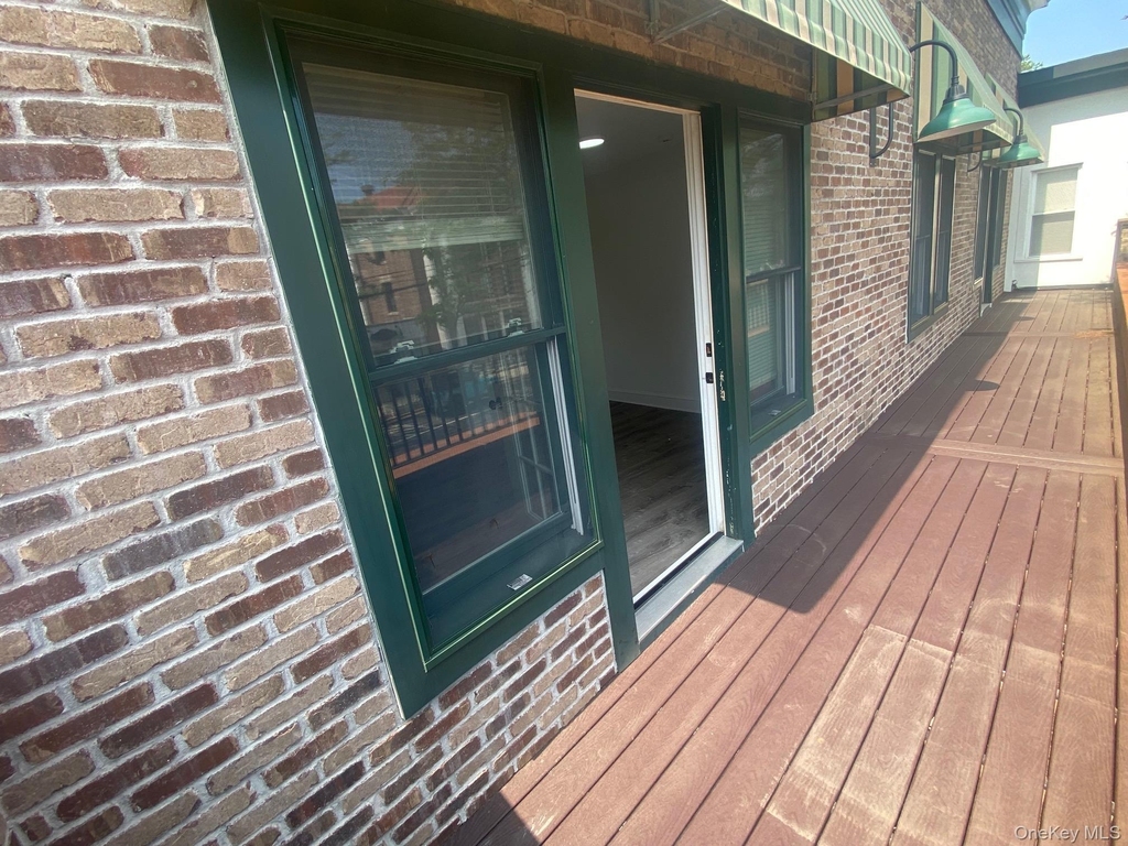 587 Main Street - Photo 7
