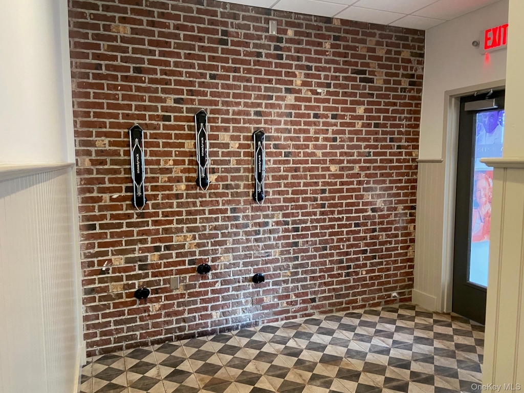 587 Main Street - Photo 1