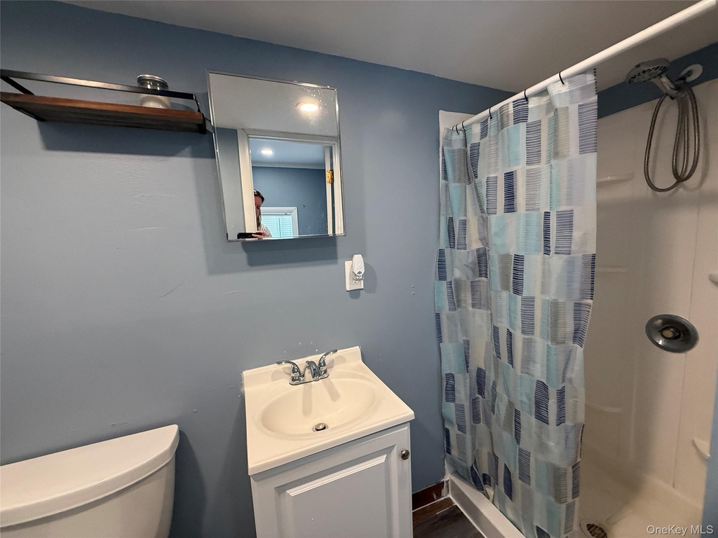 275 Robinson Avenue - Photo 13