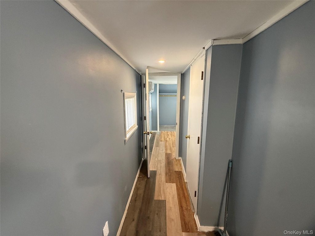275 Robinson Avenue - Photo 8