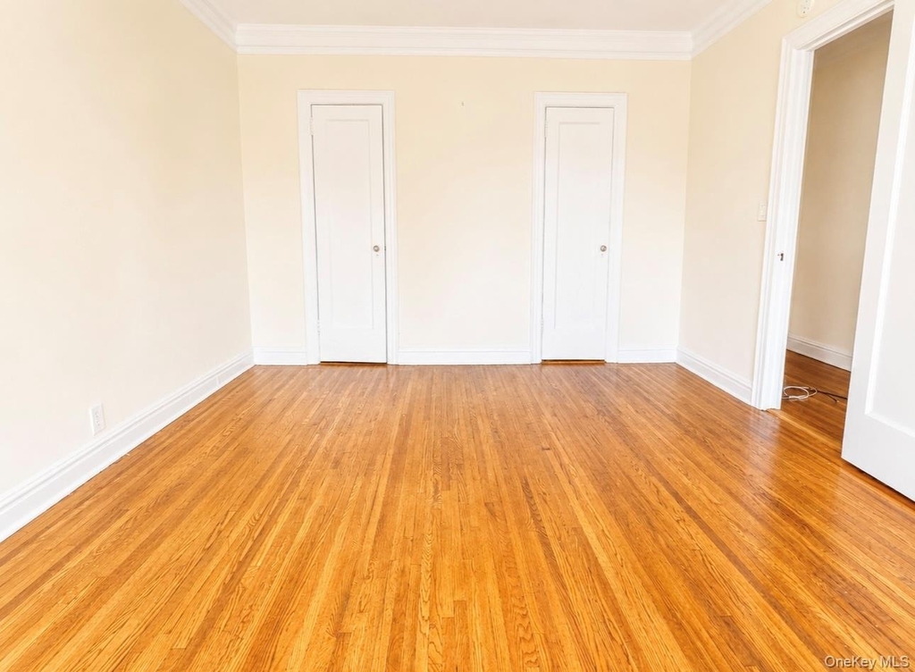 472 Gramatan Avenue - Photo 2