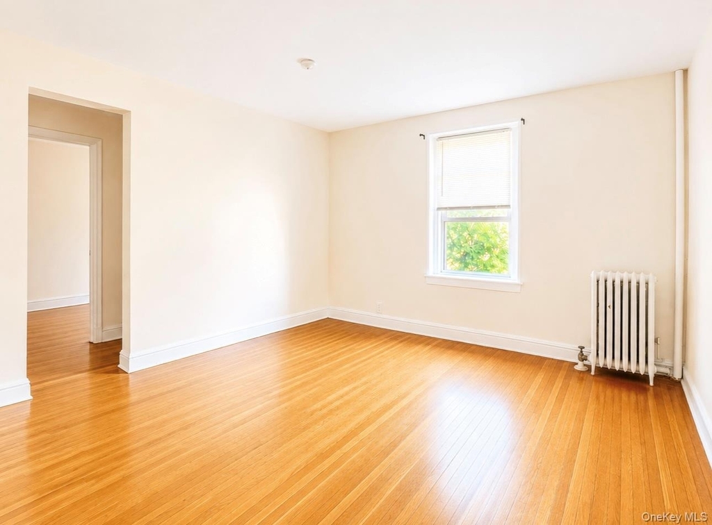 472 Gramatan Avenue - Photo 4