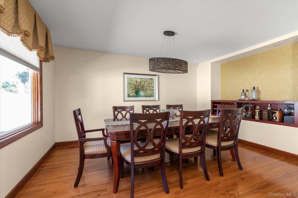 2 Benmor Court - Photo 4