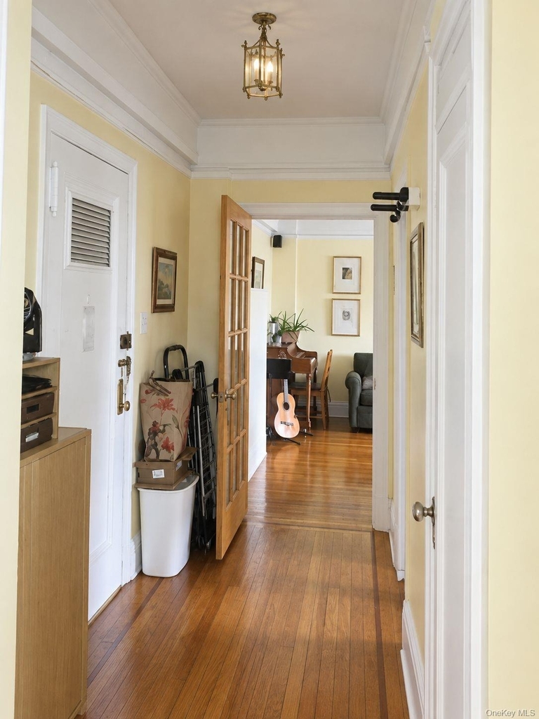 83-00 Talbot Street - Photo 9