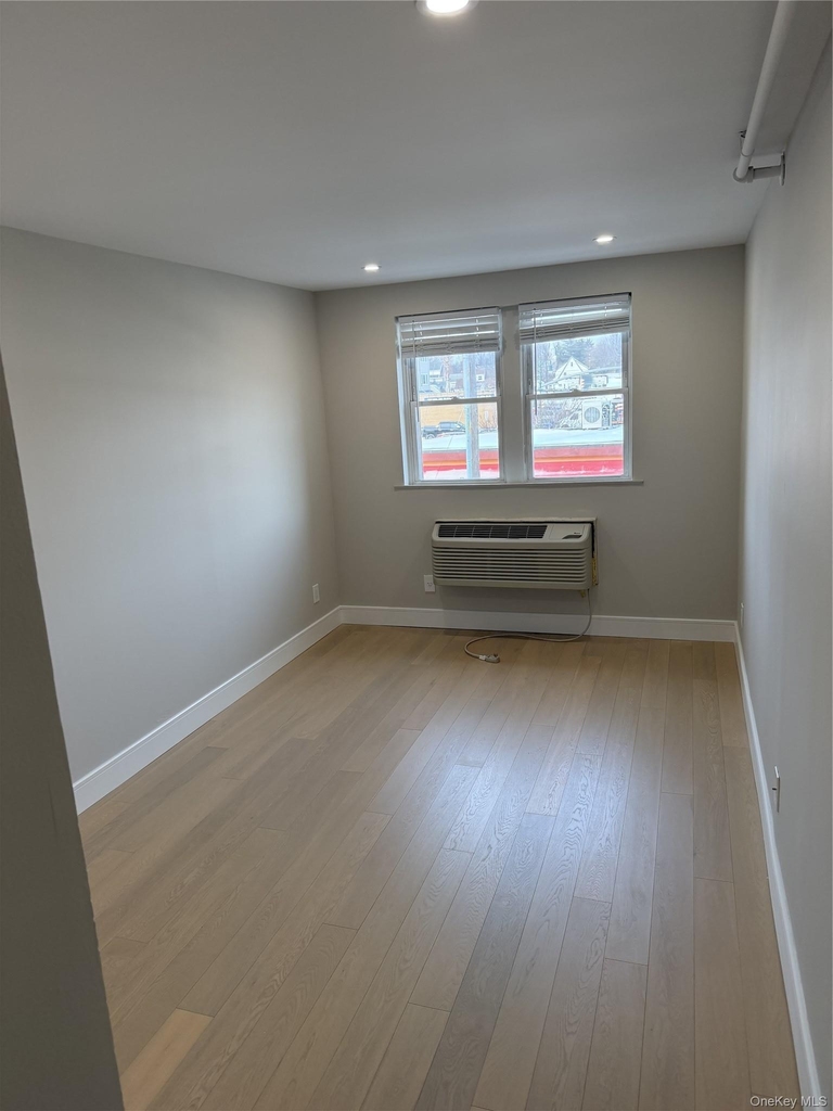 320 Post Avenue - Photo 0