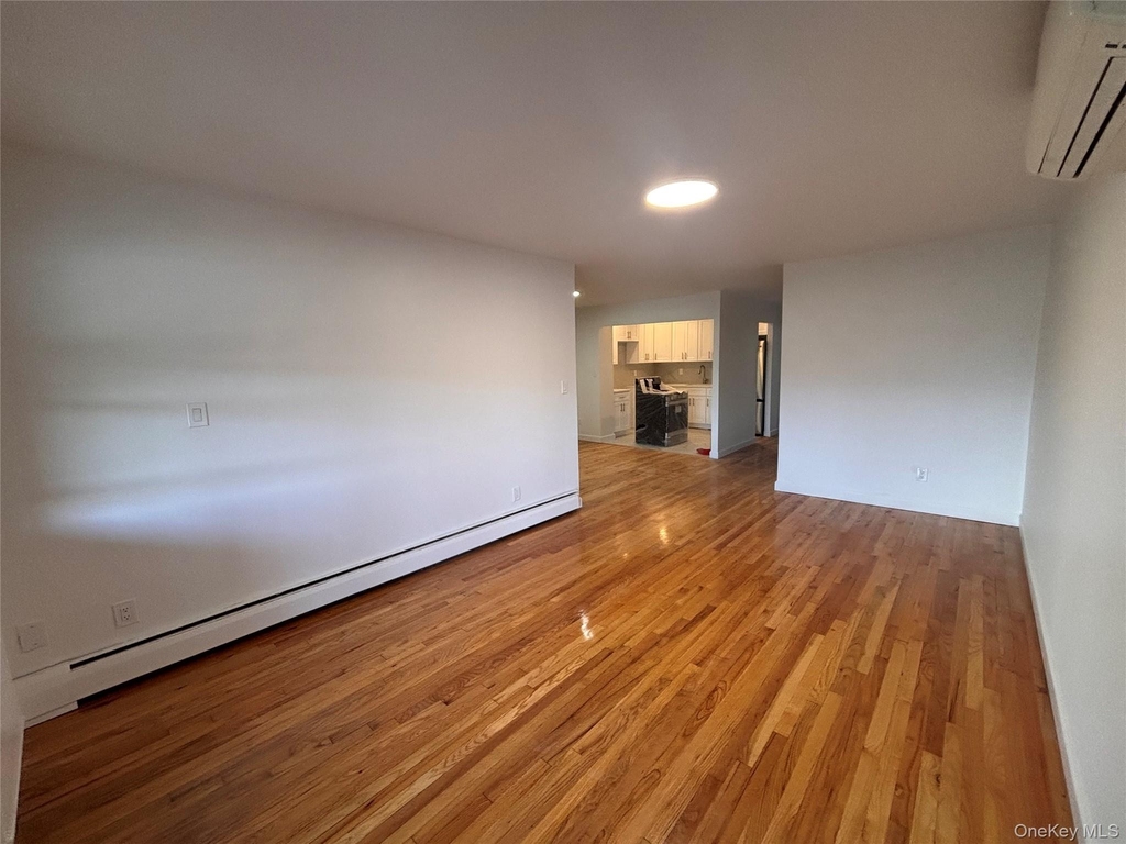 71-34 Kissena Boulevard - Photo 8