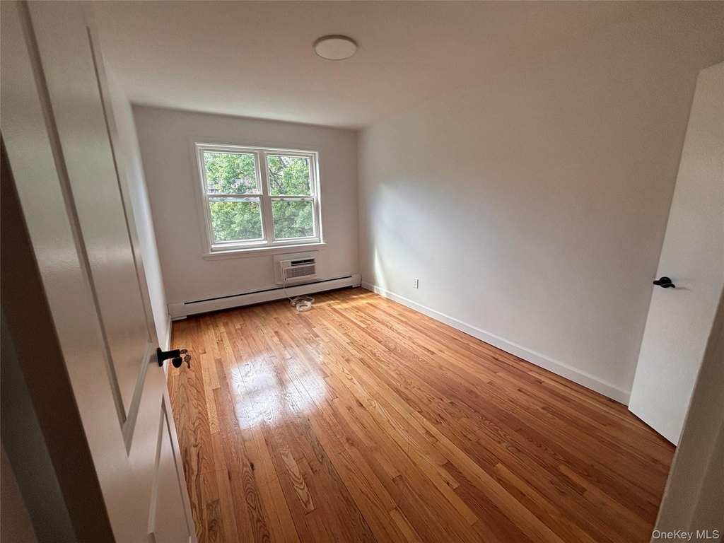 71-34 Kissena Boulevard - Photo 11