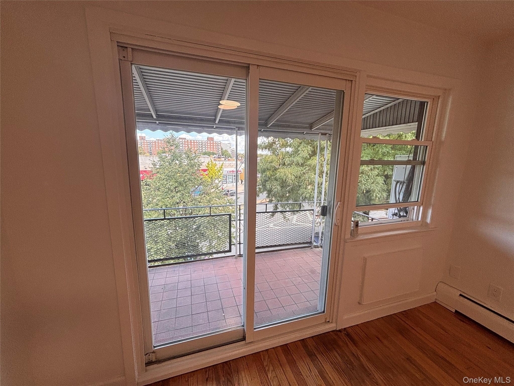 71-34 Kissena Boulevard - Photo 3